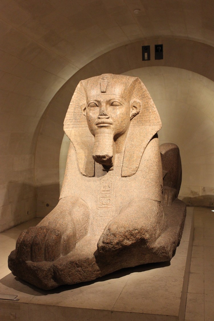 Пирамиды Египта внутри сфинкса