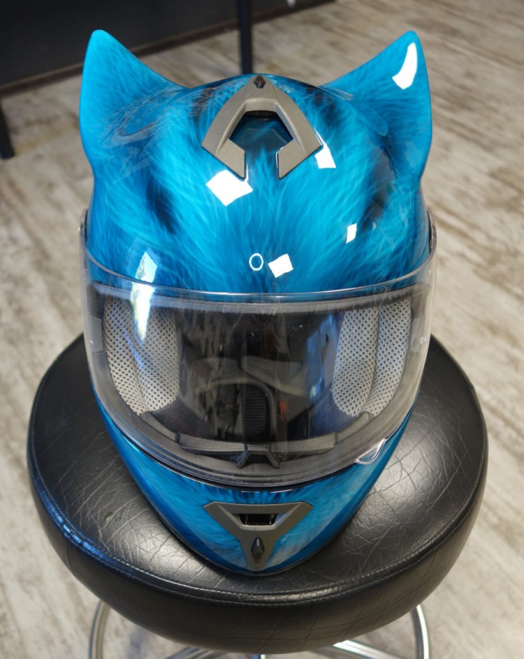 Шлем с ушками для мотоцикла