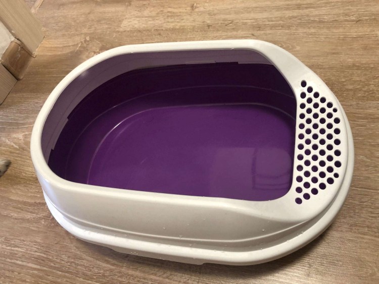 Лоток для кошек с высокими бортиками