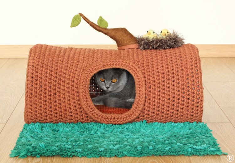 Лежанка для кошки крючком