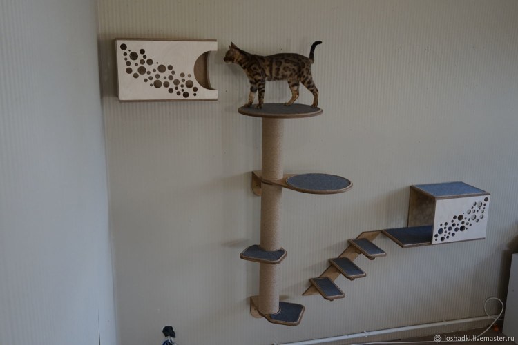 Настенный домик для кошки