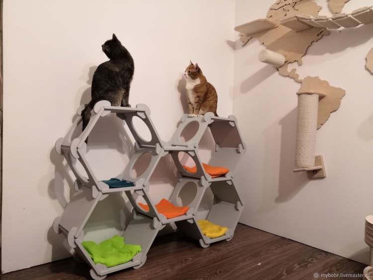 Настенный домик для кошки