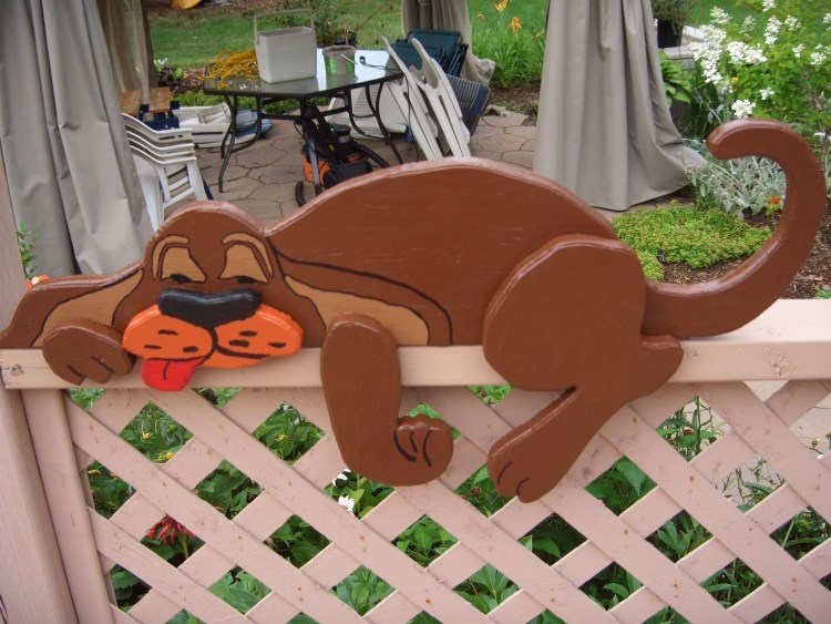 Кошки вырезанные из дерева