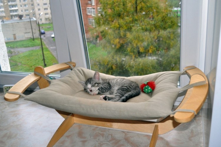 Подвесная лежанка для кошек