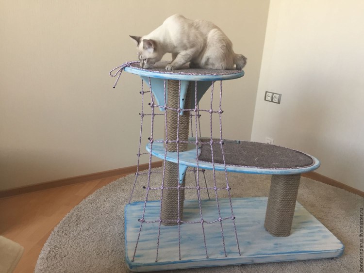 Уголок для кота