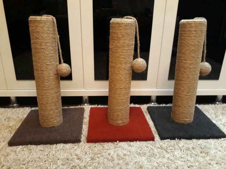 Когтеточка для кошки на стену в виде кошки