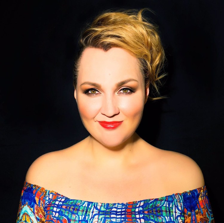 Надежда Ангарская толстая