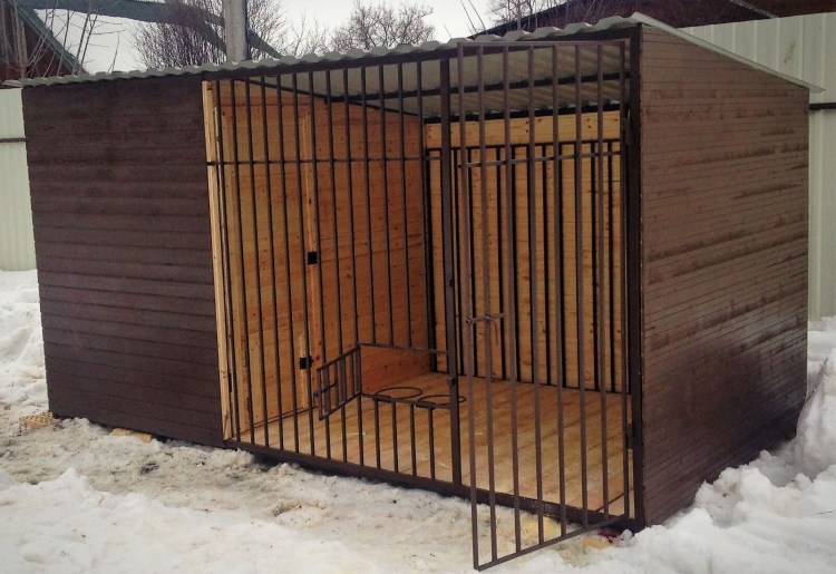 Вольер на участке