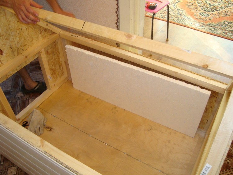 Как утеплить будку для собаки на зиму своими руками