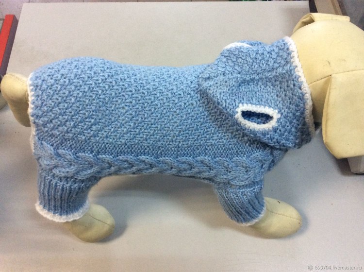 Вязаный комбез для собаки