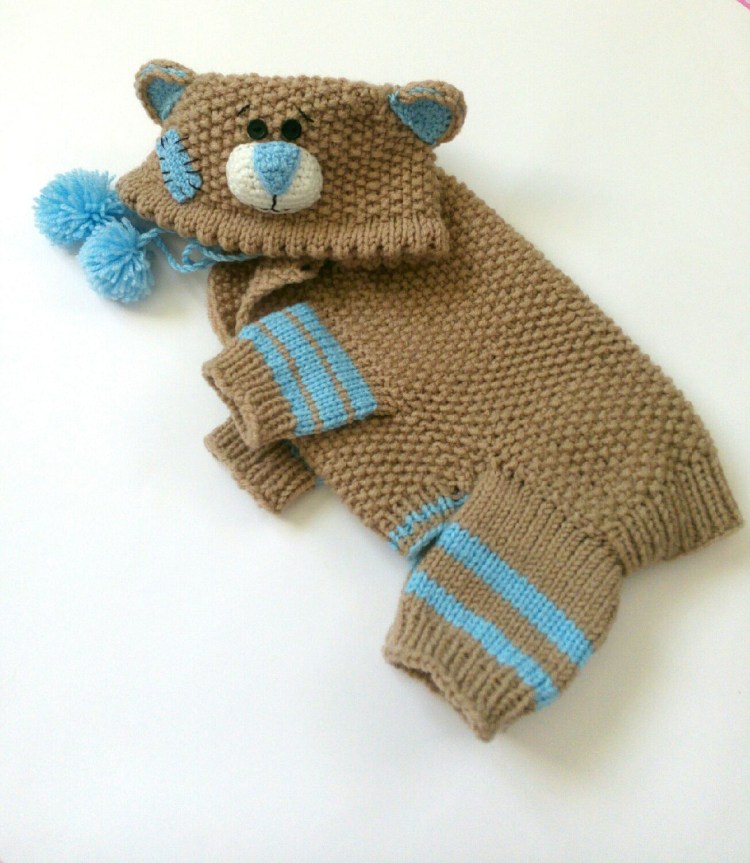 Вязаная кофта для собаки