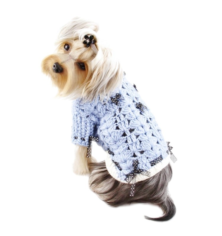 Свитер для собаки с бусинками