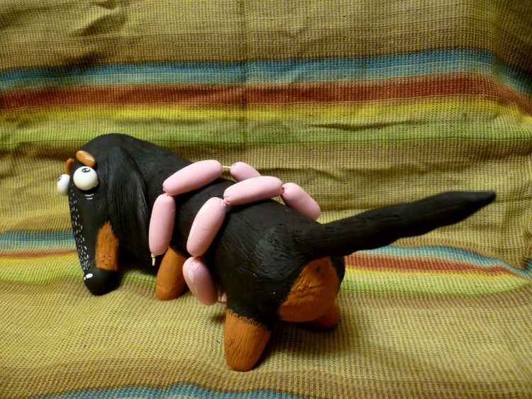 Такса из пластики