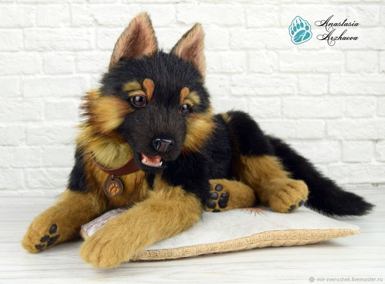 Игрушка немецкая овчарка