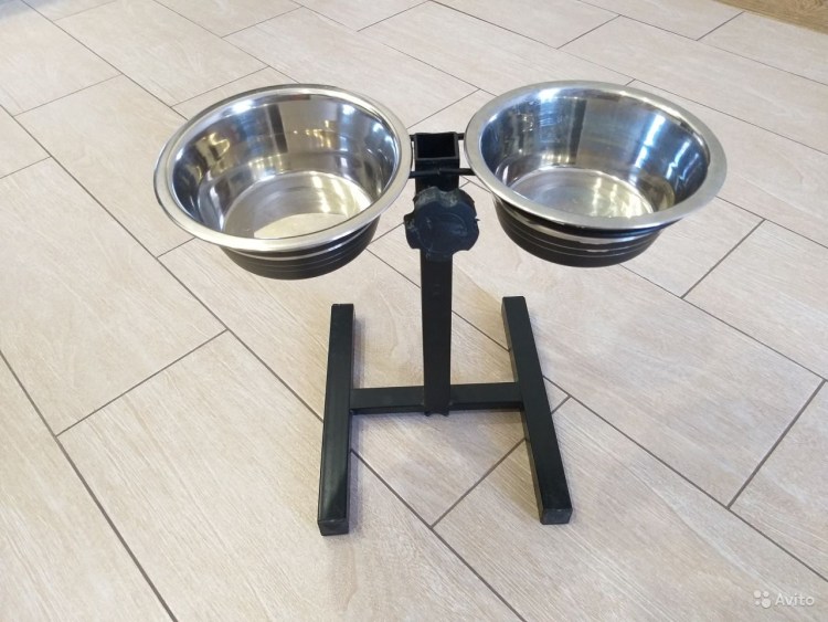 Yami-Yami регулируемая стойка с мисками (h 30см)