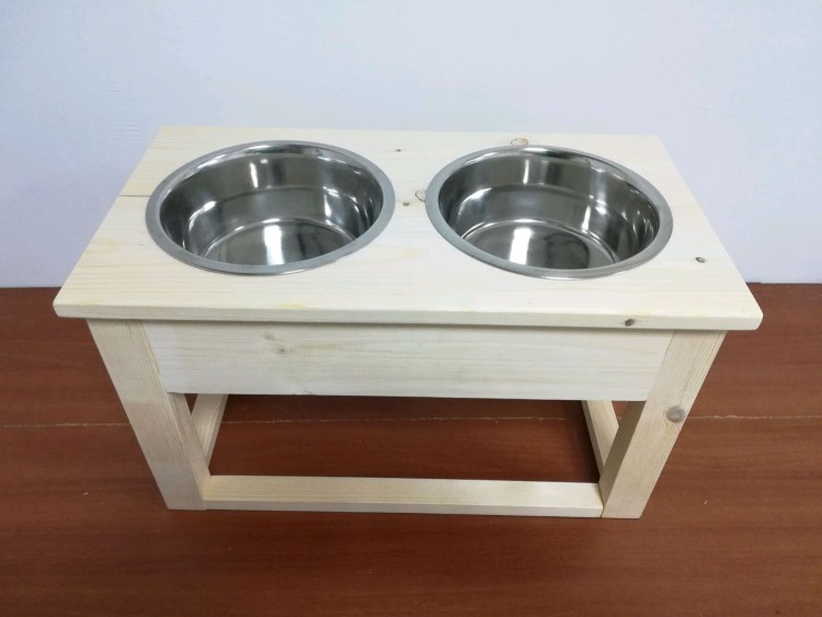 Подставка с мисками пласт. №c (2*0,5л.)