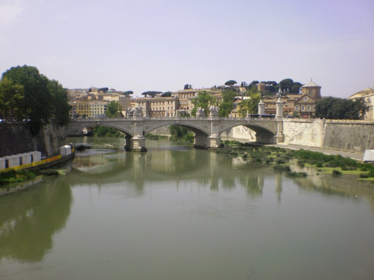 Тибр Рим Бонд