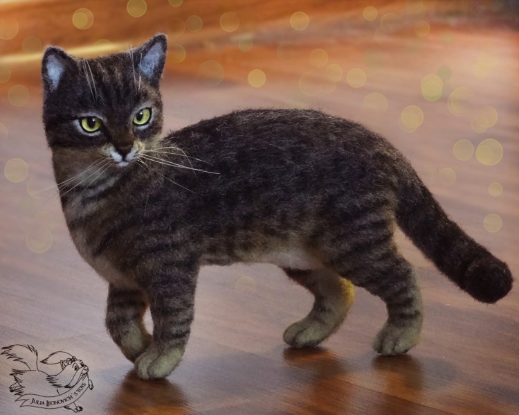 Кот Кузя полосатый