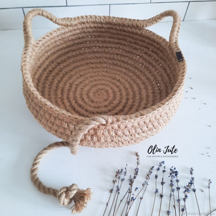 Вязаный домик для кошки