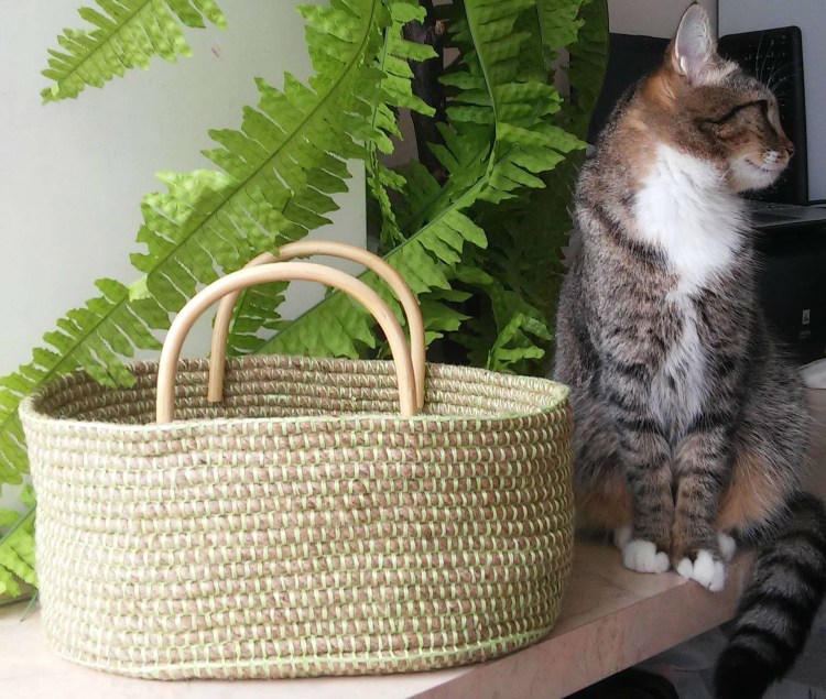 Кошачий домик из ротанга