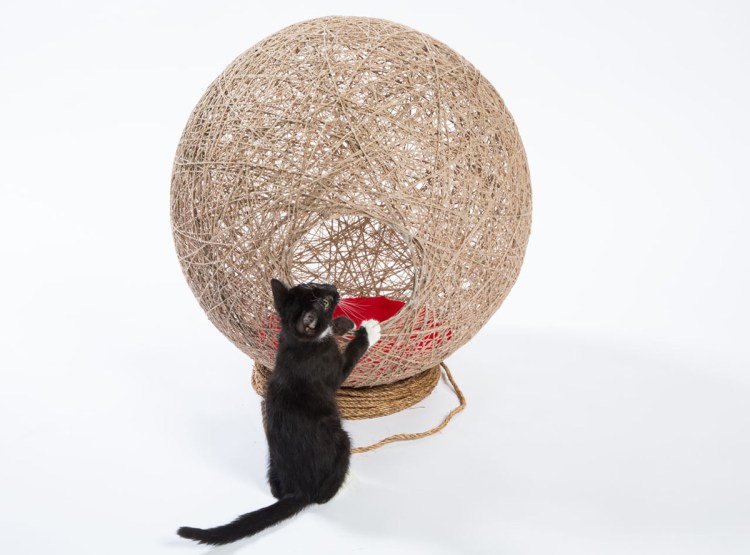 Лежанка для кошки