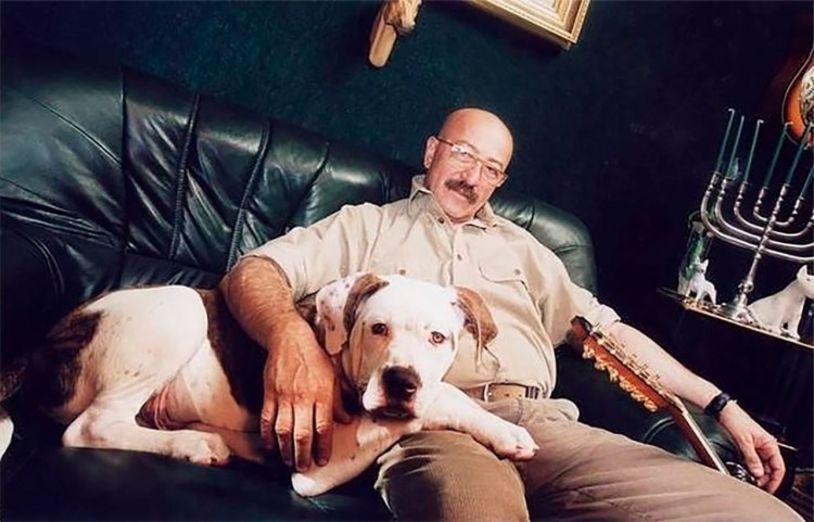 Александр Розенбаум нам до собак еще расти