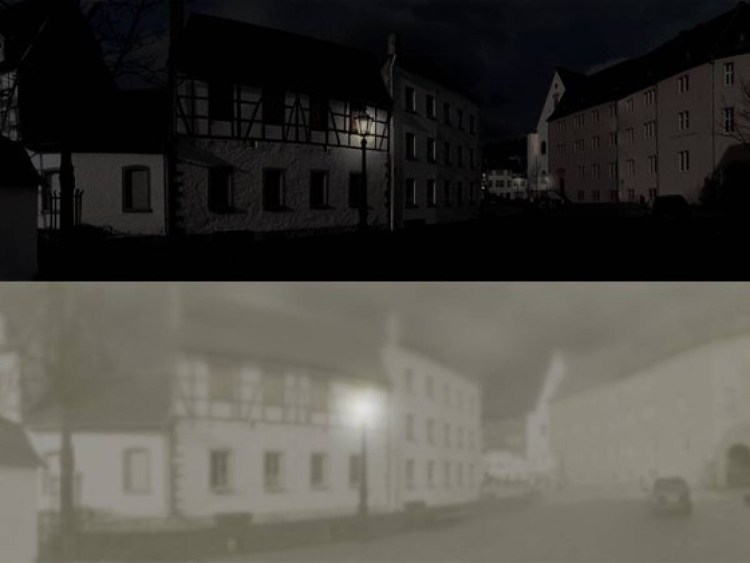 Кот со светящимися глазами