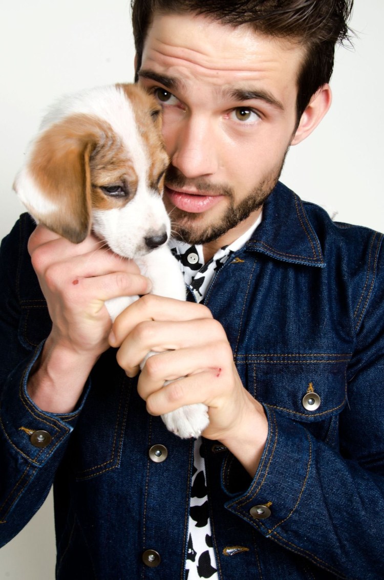 Парень с собакой