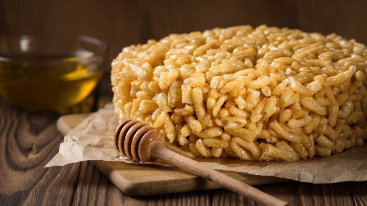 Собачка из еды