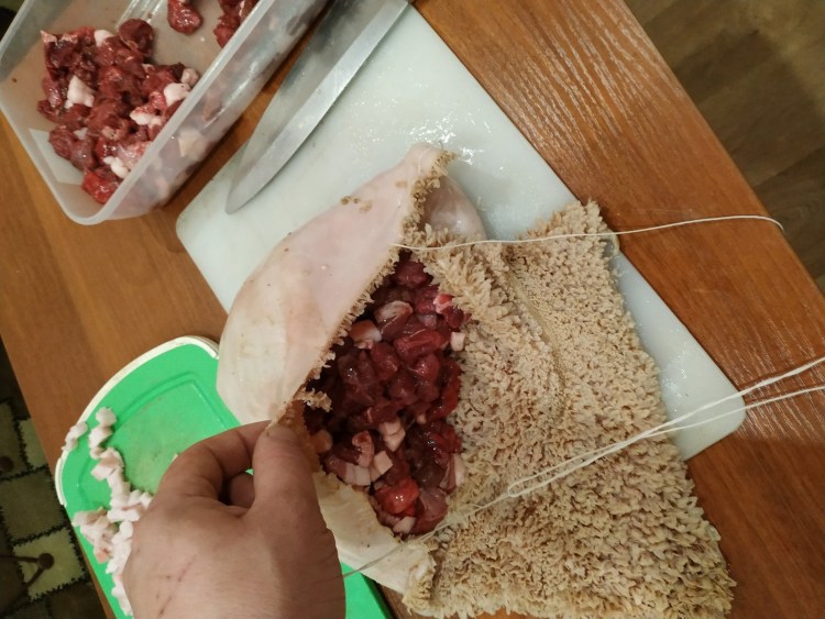 Прикамцы спасли новорождённого лосёнка