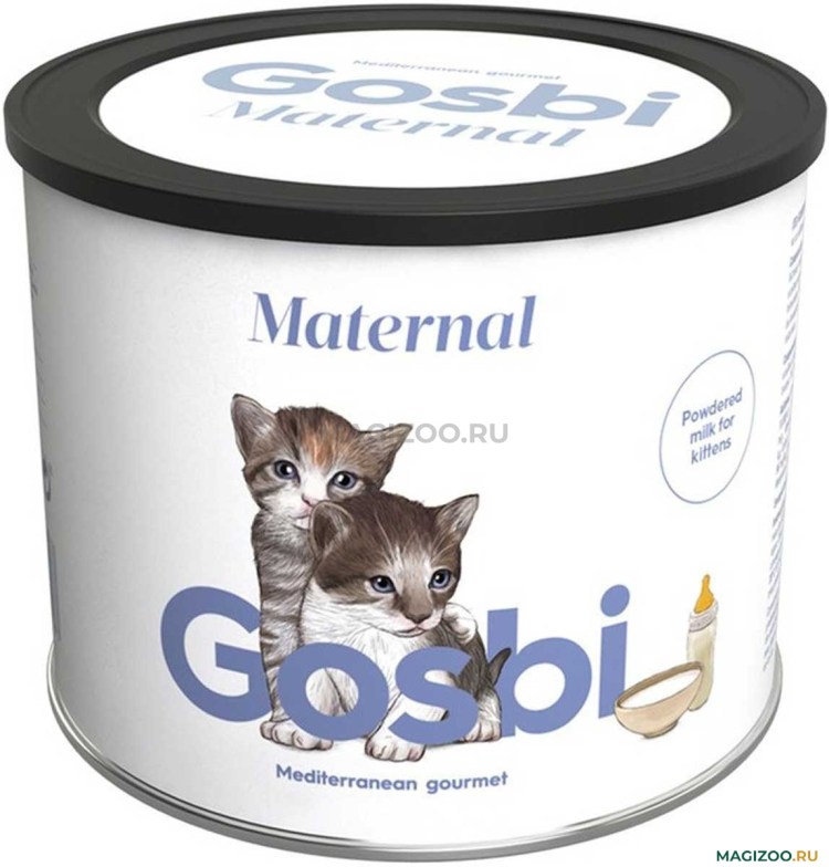 Кошка пьет молоко