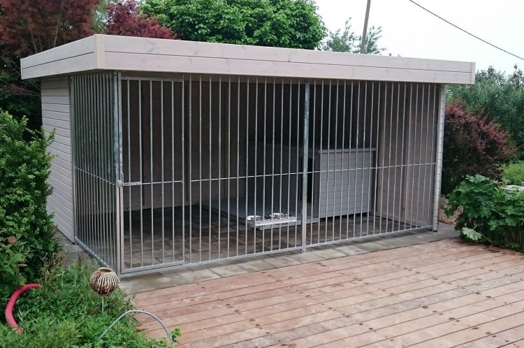 Уличный вольер для американской акиты