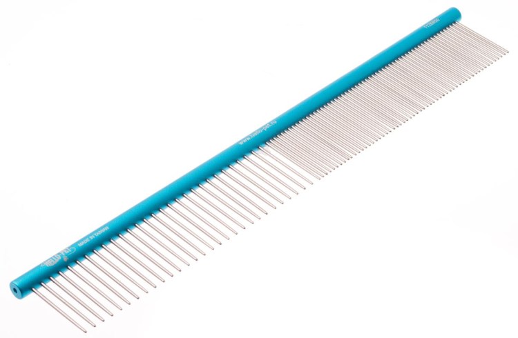 Мягкая шерсть у кошки