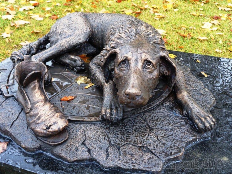 Парк Музеон в Москве памятник собаке