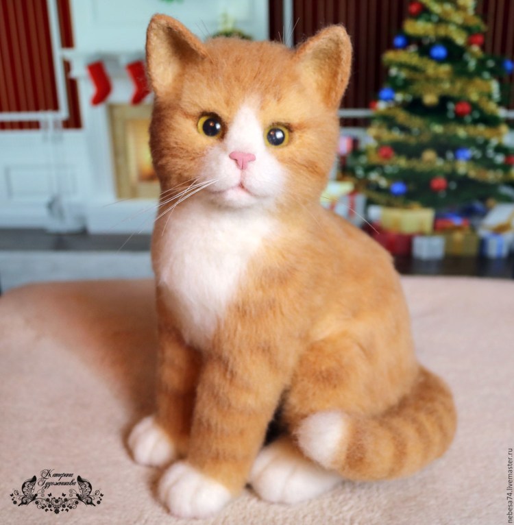 Игрушка рыжий котенок