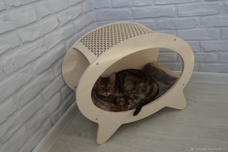 Лежанка для кошки из фанеры