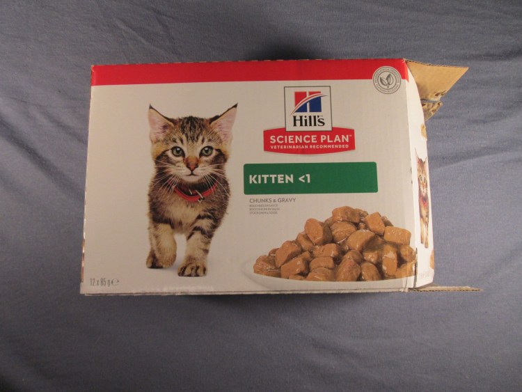 Корм для котёнка марки Hills