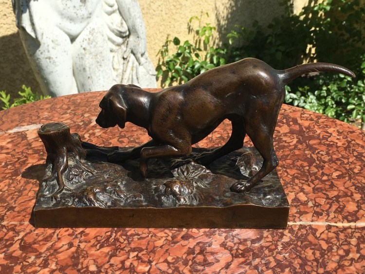 Бронзовые памятники животных