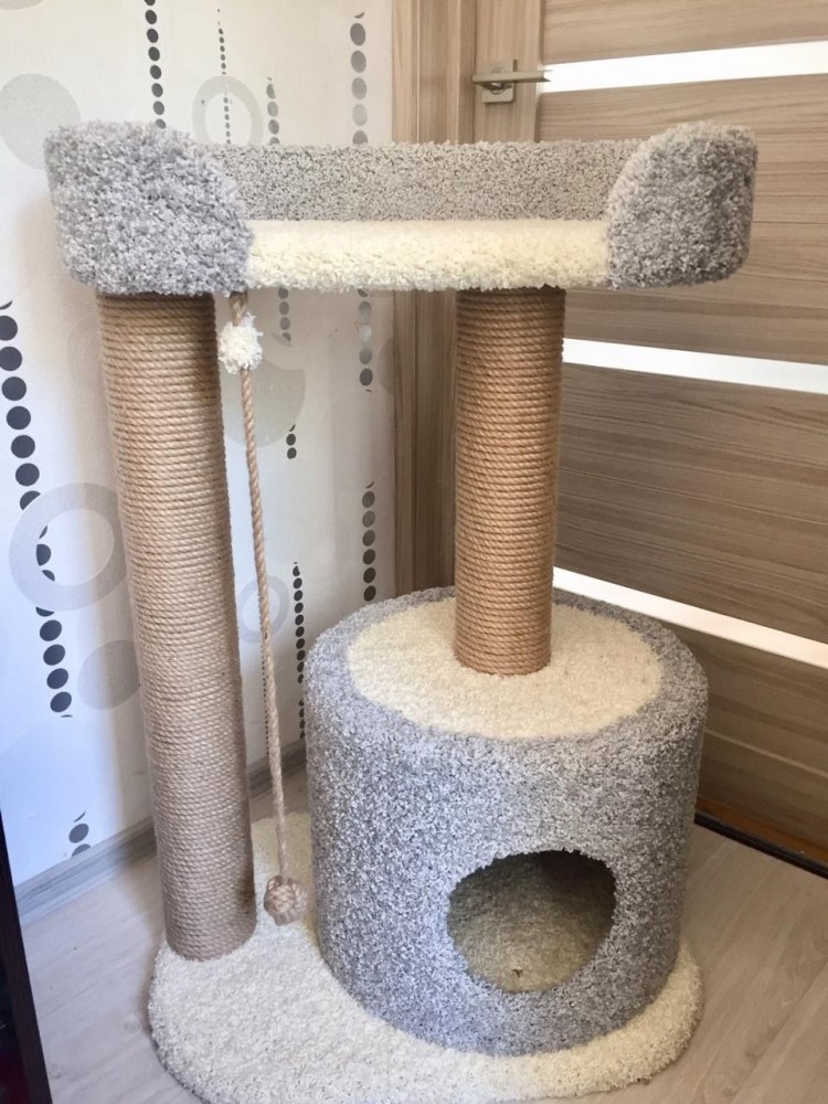 Домик для кошек из дерева