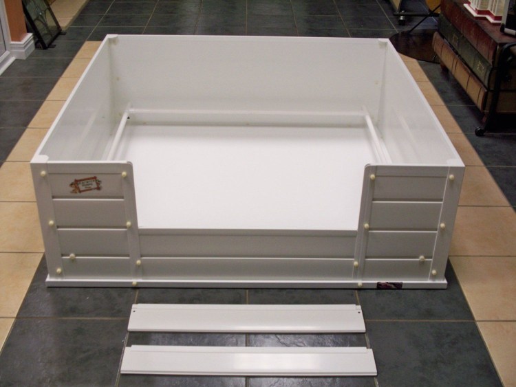 Ящик для собак деревянный