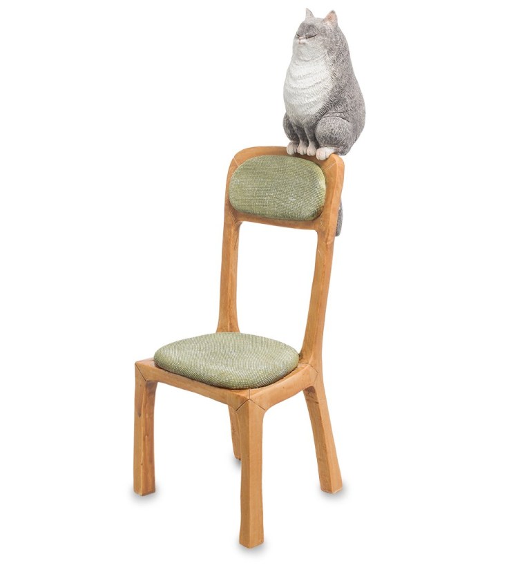 Кот в табуретке