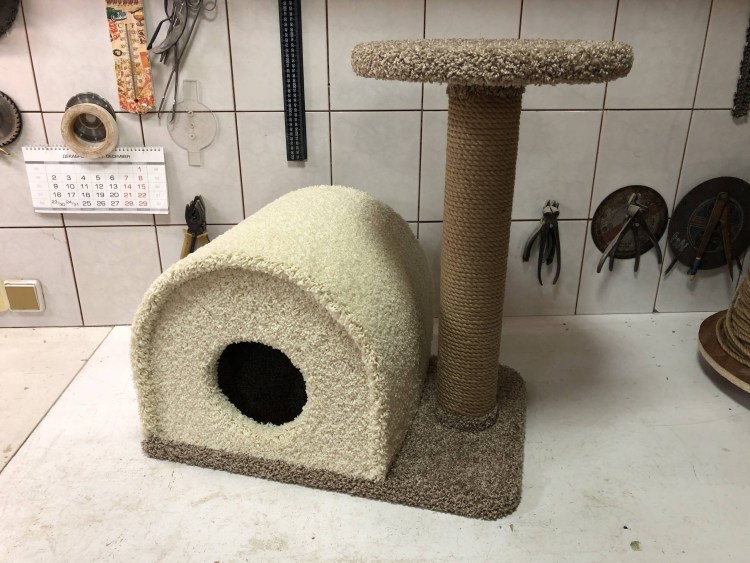 Домик для кошки из картона