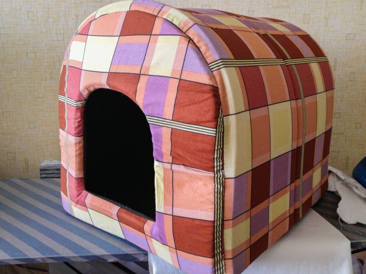 Домик для кошки в виде глаза