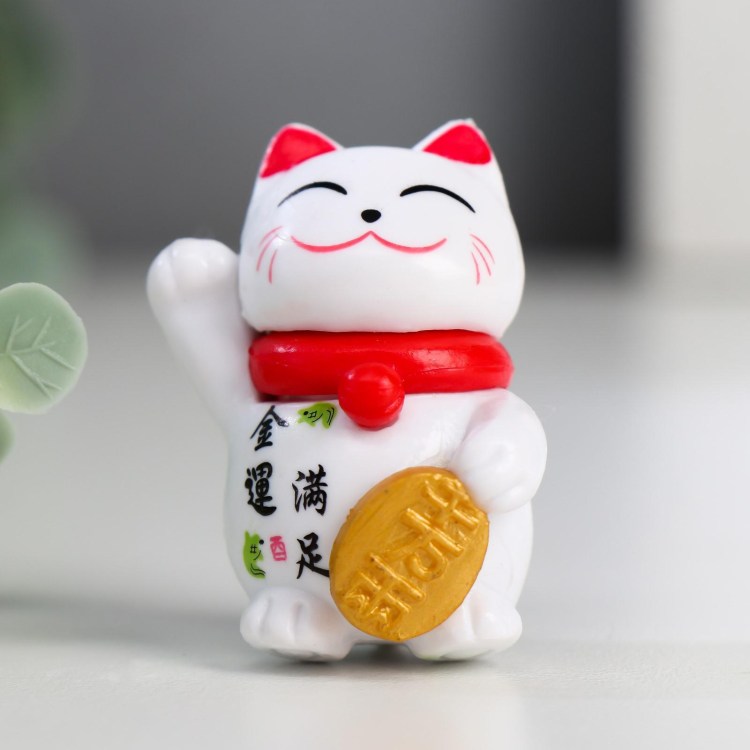 Сувениры из пластика