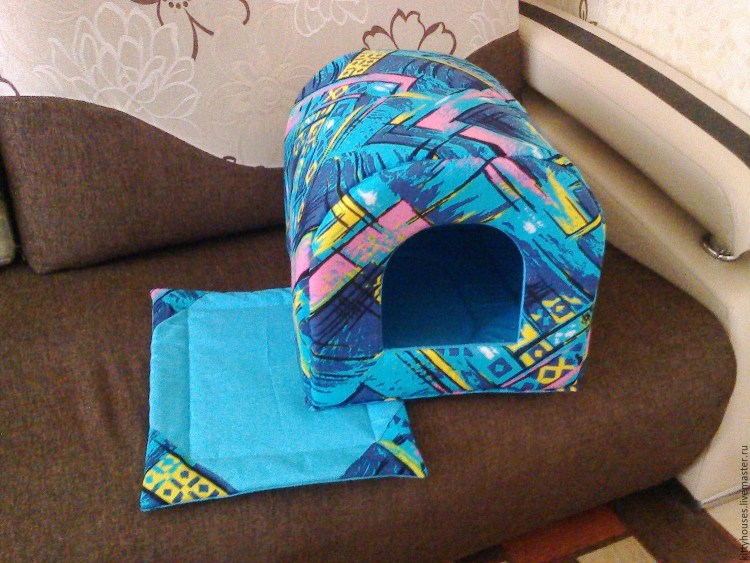 Кошачий домик из ткани