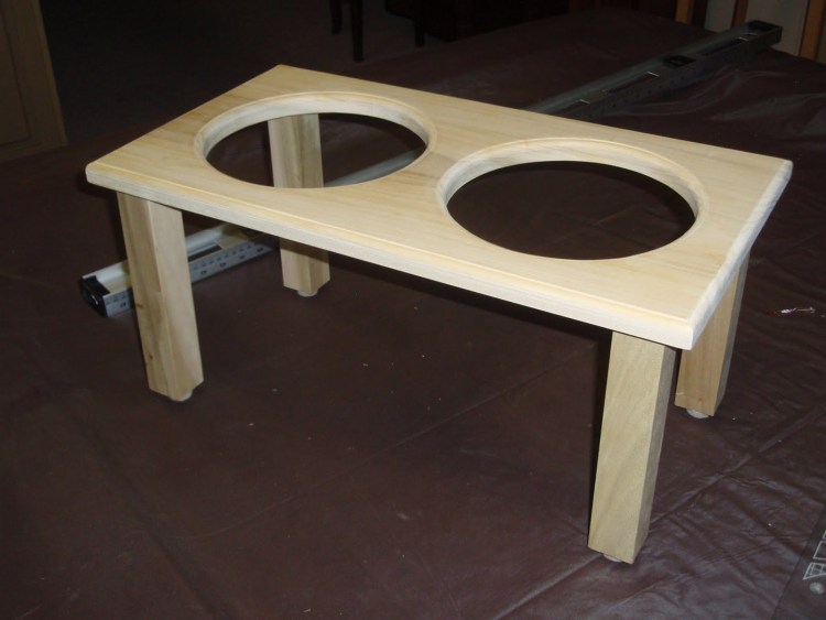 Подставка для мисок