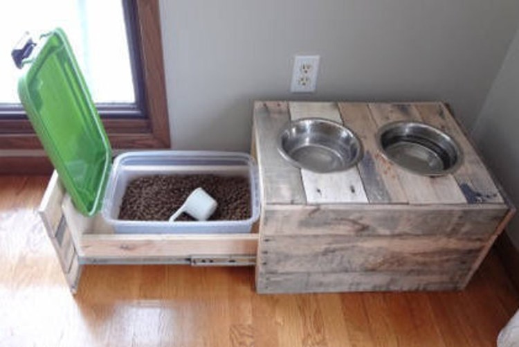 Кормушка для собак кованая