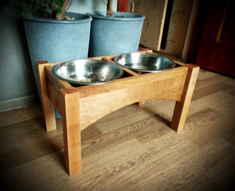 Подставка Trixie 2497 с двумя мисками для двух собак х 2.8 л