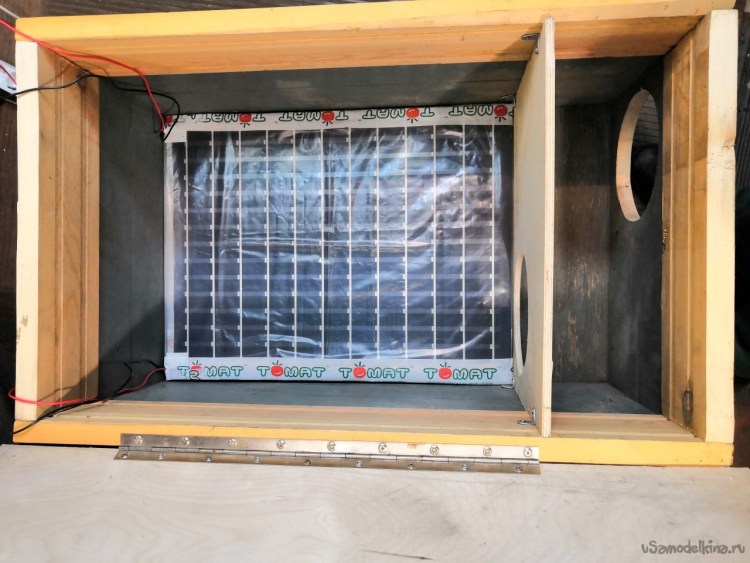 Деревянный домик для кошки